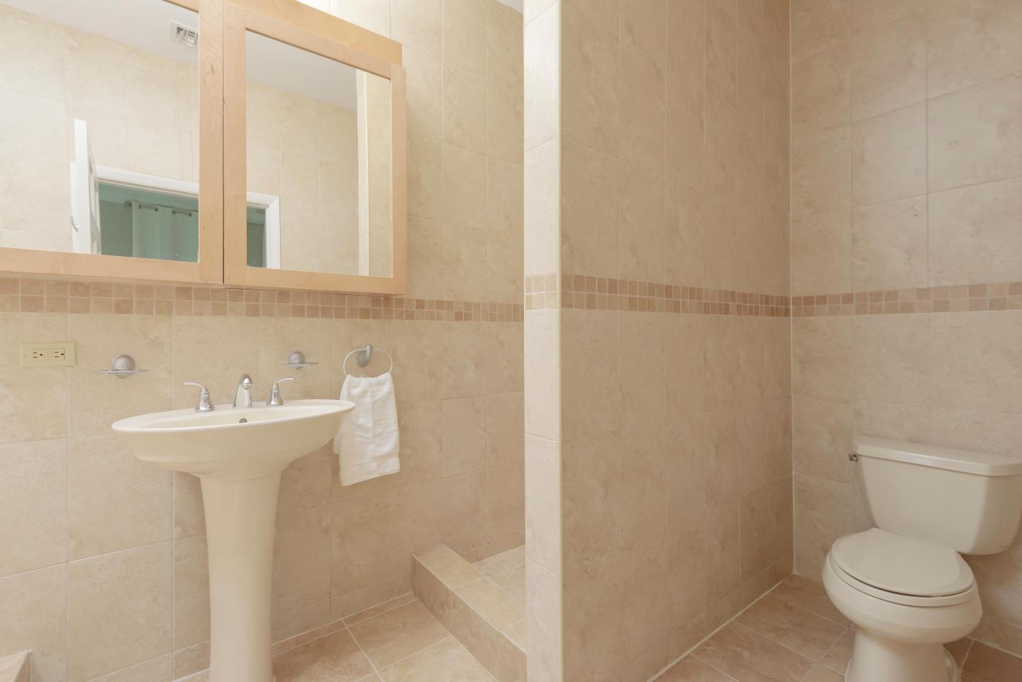 Silk Cotton Villas Насау Екстериор снимка