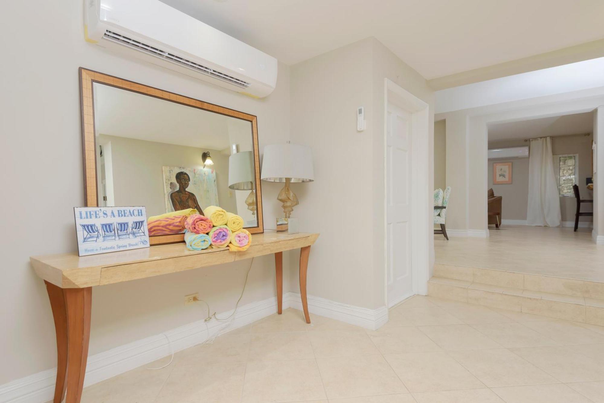 Silk Cotton Villas Насау Екстериор снимка
