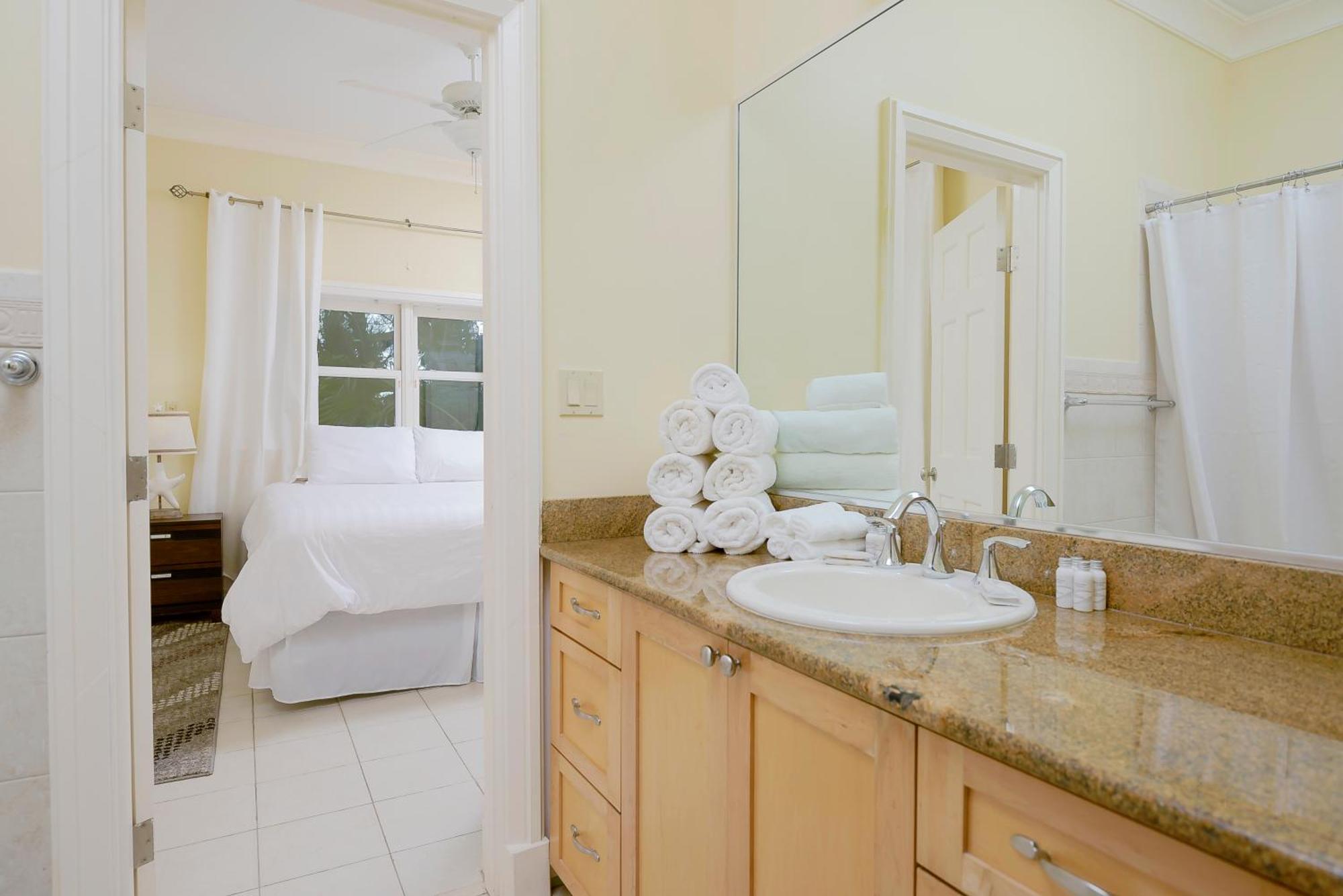 Silk Cotton Villas Насау Екстериор снимка